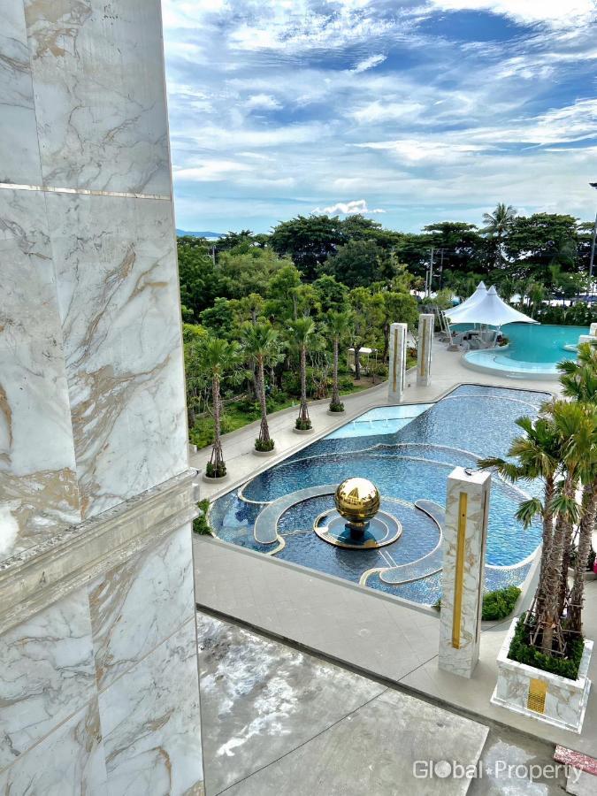 Luxury Sea View Room Beach Front Luxury Praia de Jomtien Exterior foto