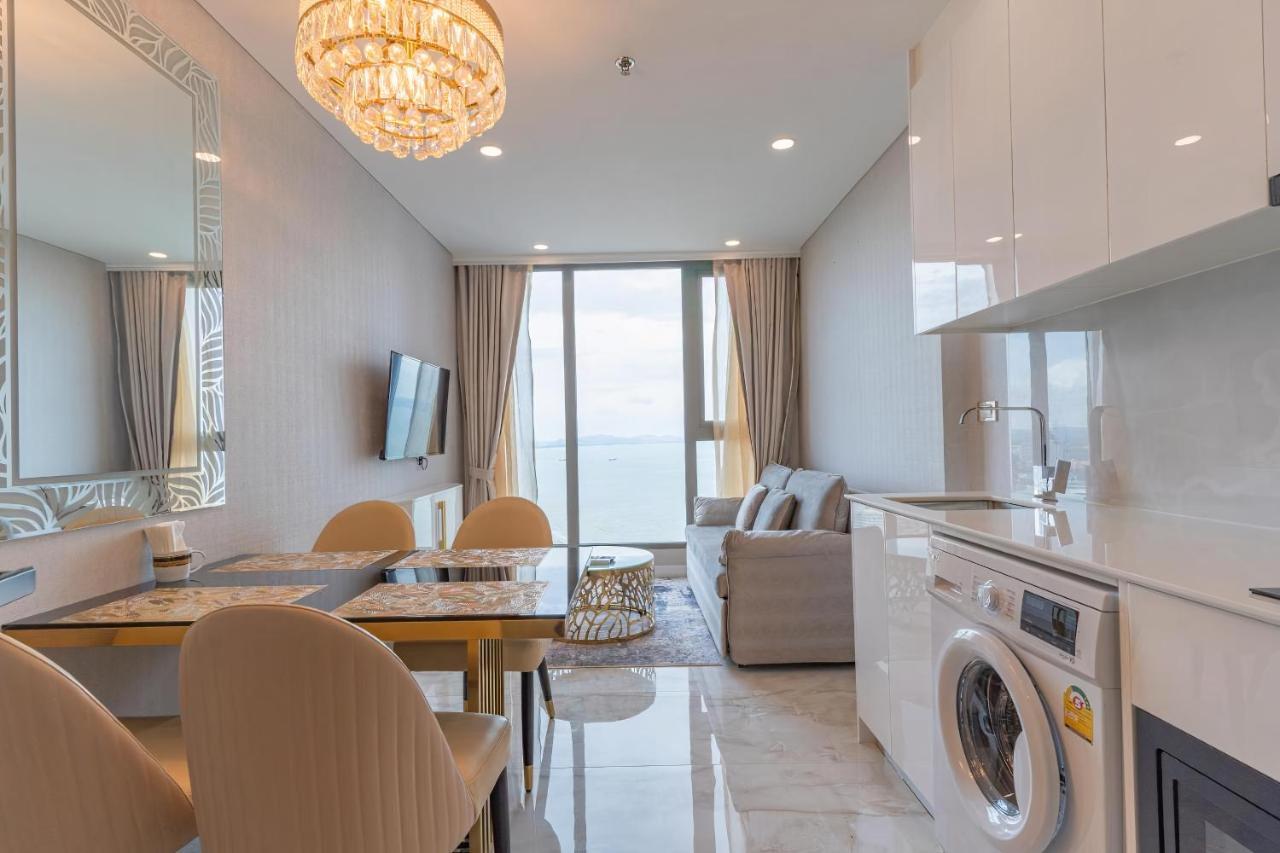 Luxury Sea View Room Beach Front Luxury Praia de Jomtien Exterior foto